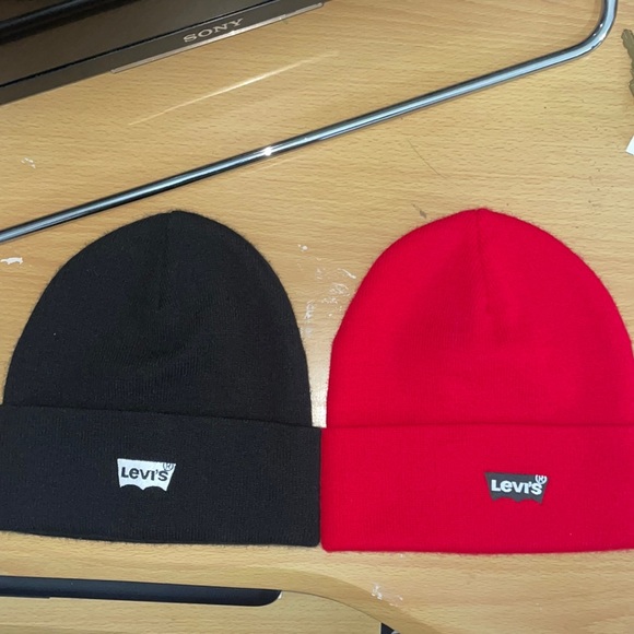 Levi’s Beanies 2 for $20 (REGULAR PRICE : $24 EACH) - Picture 1 of 5